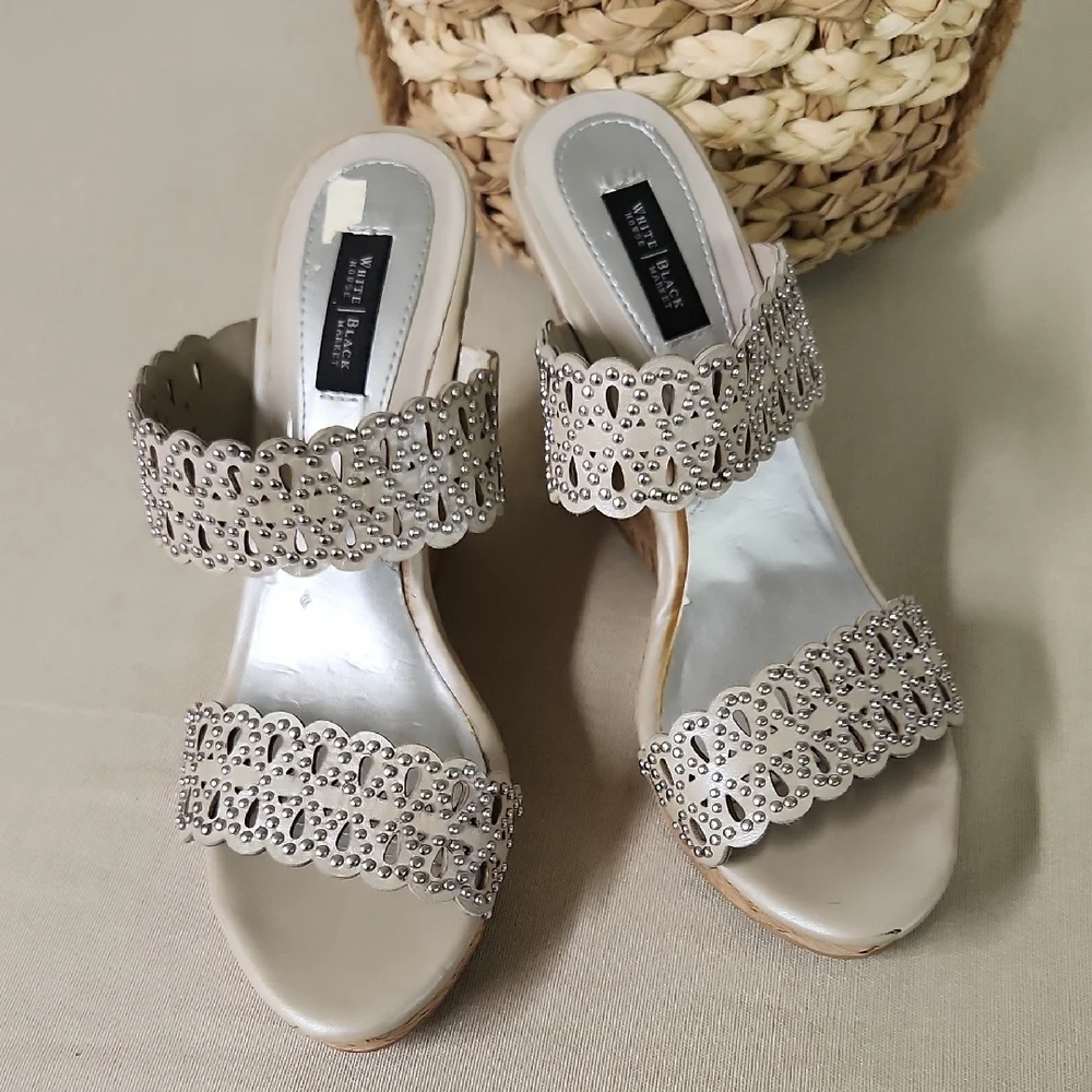 White House Black Market Women's Silver Sandals SIZE 9 Leather Wedge - Picture 2 of 7